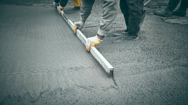 Best Concrete Sidewalk Installation in Dimondale, MI